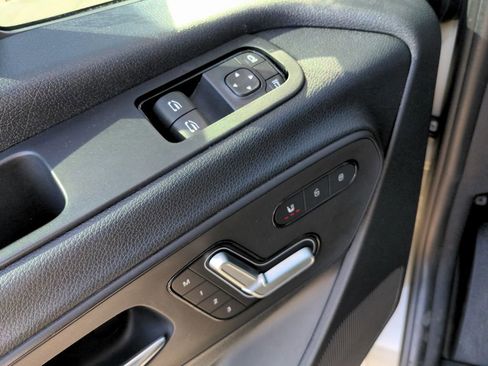 Used 2019 Mercedes-Benz Sprinter 170 image 23