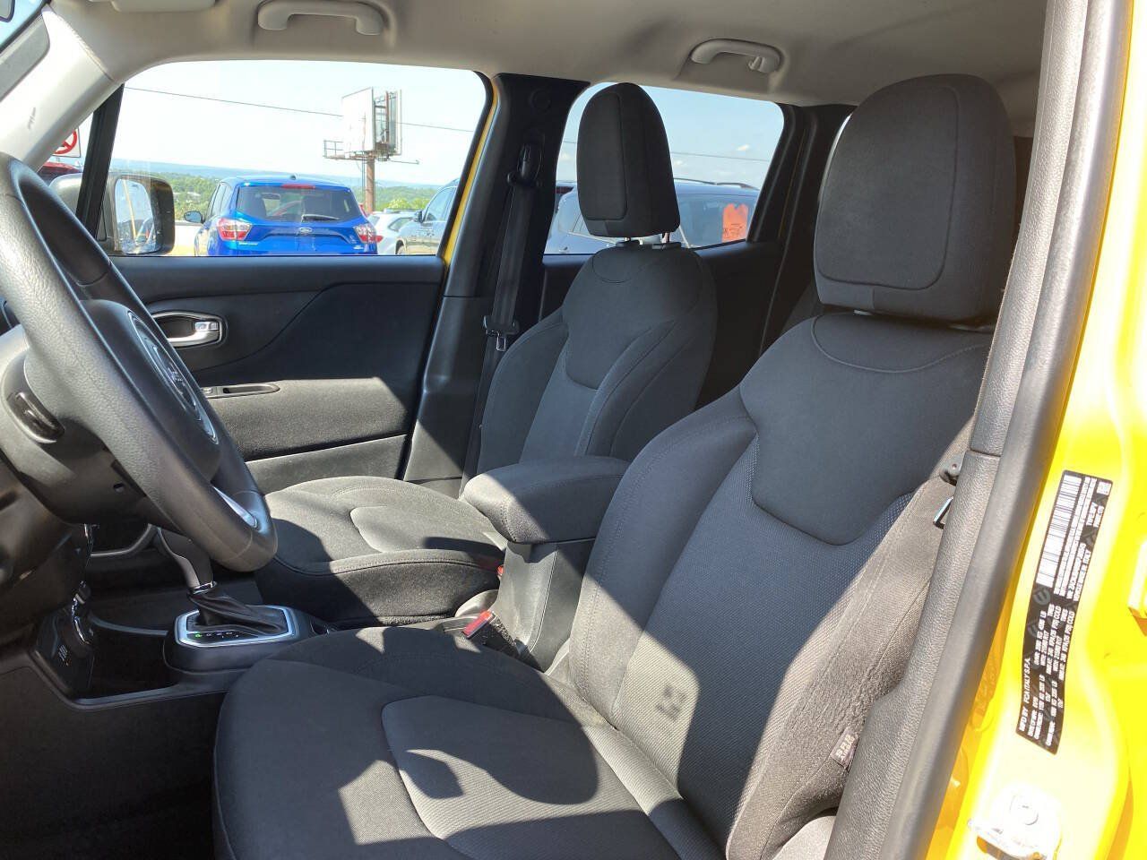 Used 2019 Jeep Renegade Sport w/ Sport Appearance Group AWD/4WD image 12