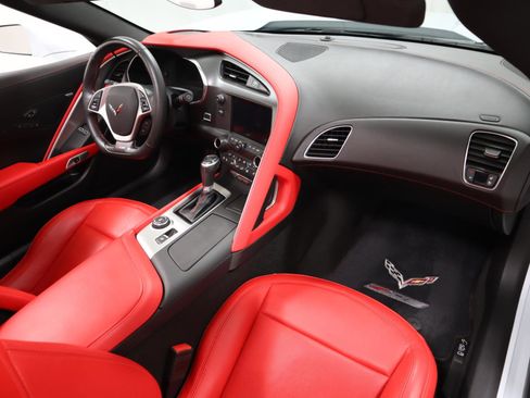 Used 2019 Chevrolet Corvette Z06 RWD image 15