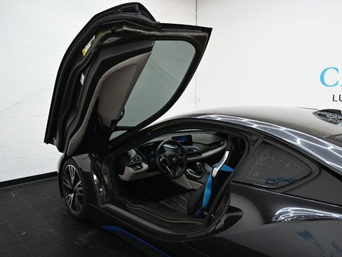 Used 2016 BMW i8 AWD/4WD image 18