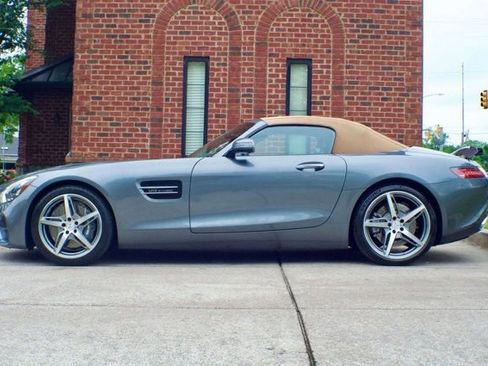 Used 2018 Mercedes-Benz AMG GT Roadster image 7
