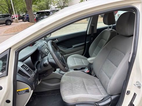 Used 2015 Kia Forte LX FWD image 13