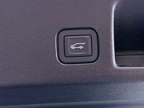 Used 2024 Chevrolet Equinox EV LT FWD image 29