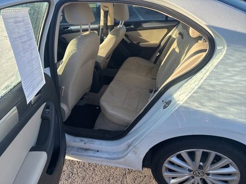 Used 2015 Volkswagen Jetta SE image 10