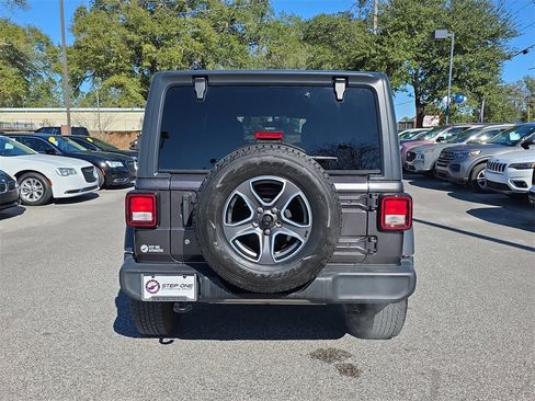 Used 2020 Jeep Wrangler Unlimited Sport S image 6