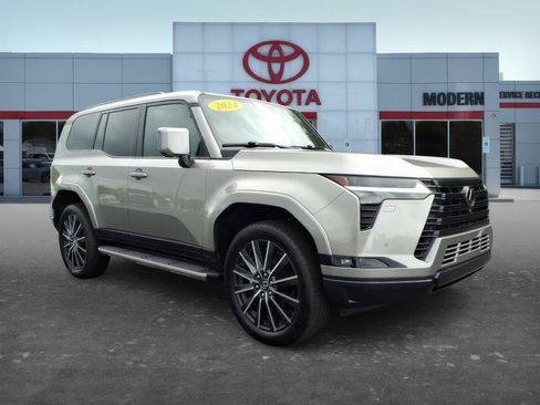 Used 2024 Lexus GX 550 w/ Accessory Package (2T) AWD/4WD image 10