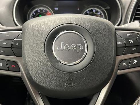 Used 2021 Jeep Cherokee Limited AWD/4WD image 19