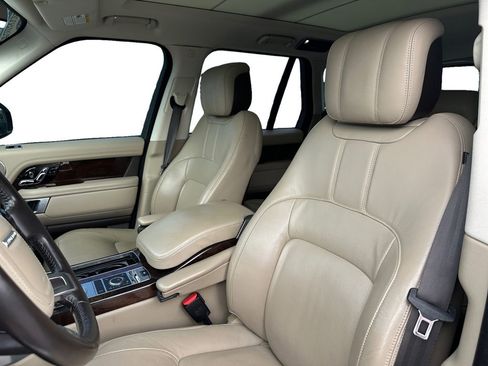 Used 2018 Land Rover Range Rover Supercharged image 9
