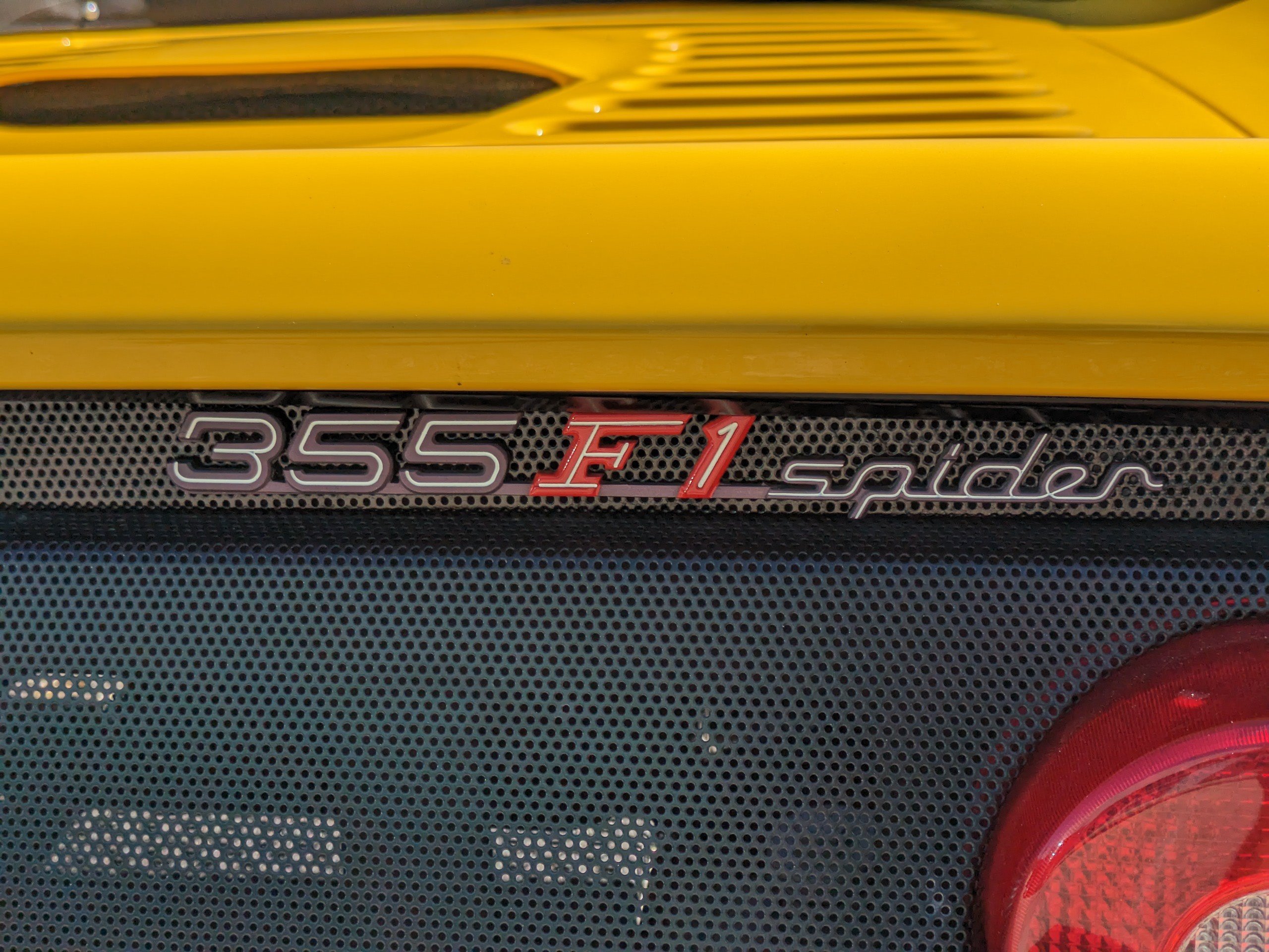 Used 1999 Ferrari F355 Spider RWD image 17