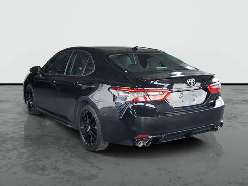 Used 2023 Toyota Camry XSE FWD image 3