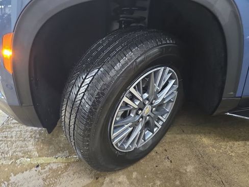 Used 2024 Chevrolet Traverse LT w/ Enhanced Driving Package image 36