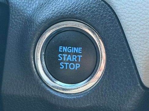 Used 2021 Toyota RAV4 Limited image 36