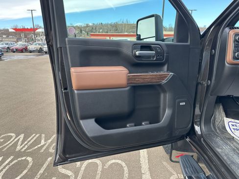 Used 2020 Chevrolet Silverado 3500 High Country w/ Z71 Off-Road Package image 21