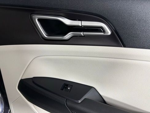 New 2026 Kia Sportage EX FWD image 16