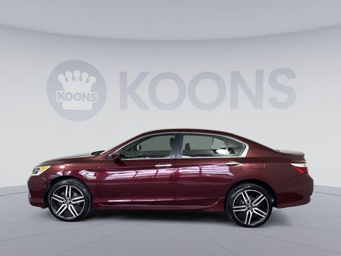 Used 2016 Honda Accord Sport image 2