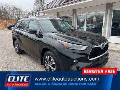 Used 2021 Toyota Highlander XLE