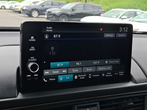 Used 2025 Honda Pilot TrailSport image 17