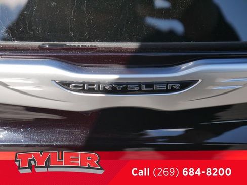 New 2026 Chrysler Pacifica Limited image 17