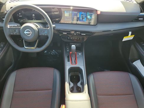 New 2026 Nissan Kicks SR image 18