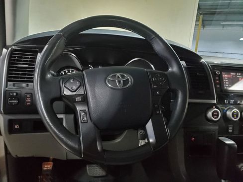 Used 2019 Toyota Sequoia SR5 image 29