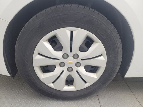 Used 2016 Chevrolet Cruze LS FWD image 31