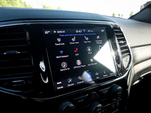 Used 2022 Jeep Grand Cherokee Laredo X AWD/4WD image 23