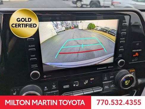 Certified 2022 Toyota Highlander XLE image 23