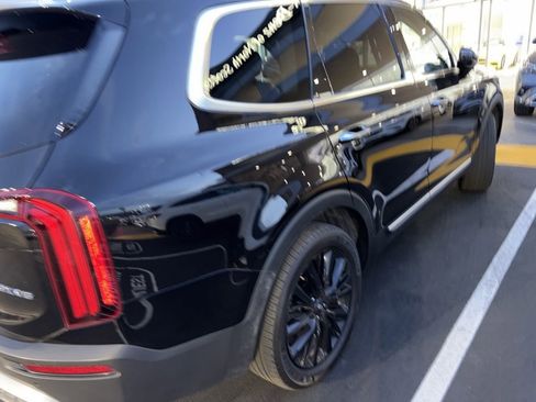 Used 2021 Kia Telluride SX image 3