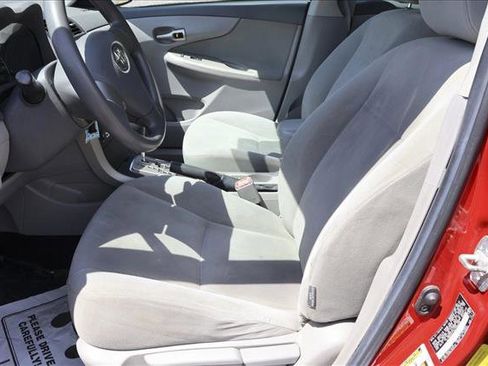 Used 2010 Toyota Corolla LE FWD image 11