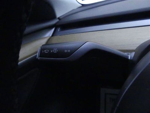 Used 2021 Tesla Model 3 Standard Range Plus image 15