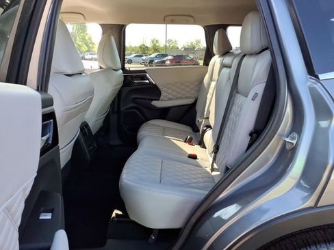 Used 2022 Mitsubishi Outlander SEL FWD image 28