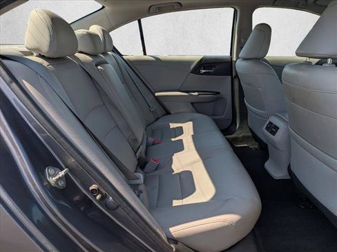 Used 2017 Honda Accord EX-L image 19