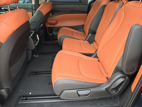 New 2027 Kia Carnival SX Prestige FWD image 18