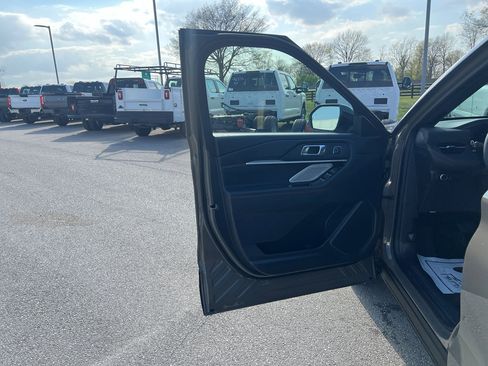 New 2026 Ford Explorer Tremor AWD/4WD image 18