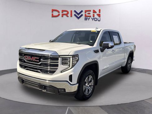 Used 2025 GMC Sierra 1500 SLT RWD image 7