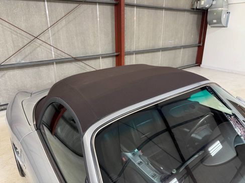 Used 2004 Porsche Boxster S image 27