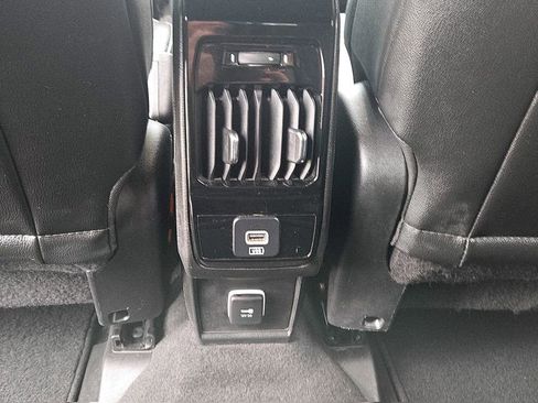 Used 2024 Jeep Compass Limited image 31