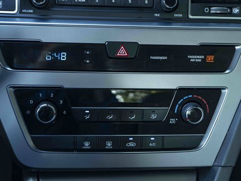 Used 2015 Hyundai Sonata SE FWD image 30