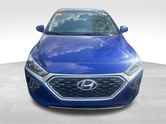 Used 2022 Hyundai Ioniq SE video 2