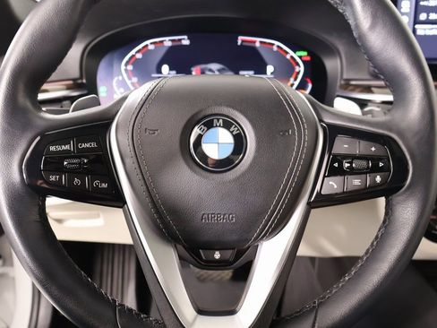 Certified 2023 BMW 530i xDrive w/ Premium Package image 3