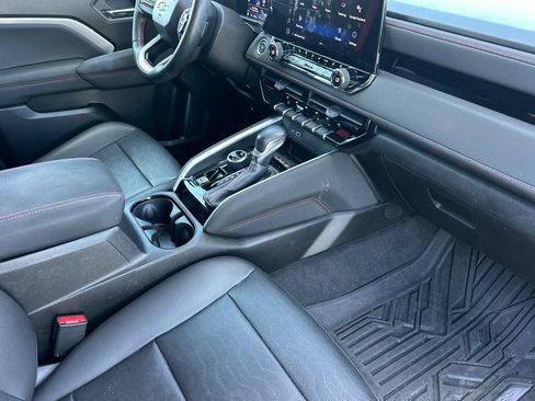 Used 2023 Chevrolet Colorado Z71 w/ Z71 Convenience Package 2 AWD/4WD image 19