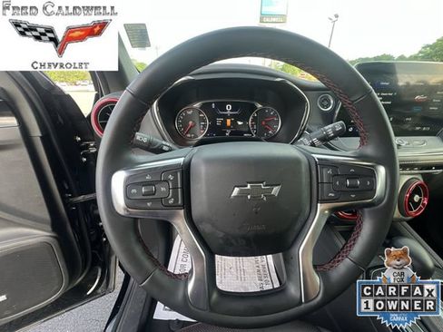 Used 2025 Chevrolet Blazer RS FWD image 17