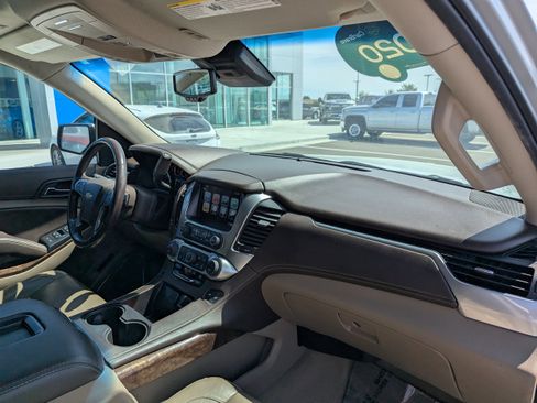 Certified 2020 Chevrolet Suburban LT AWD/4WD image 46