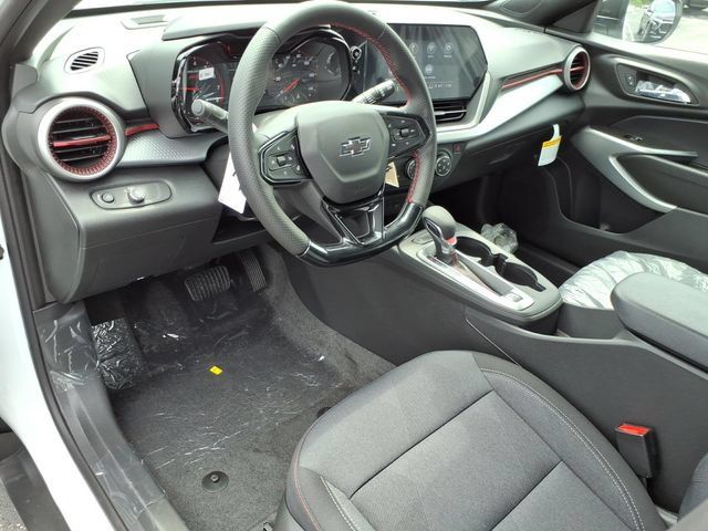 New 2026 Chevrolet Trax RS w/ Sunroof Package FWD image 5