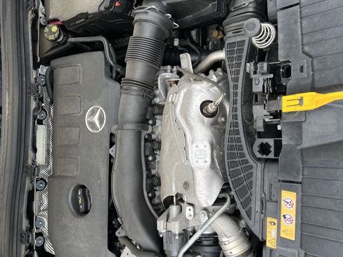 Used 2023 Mercedes-Benz GLA 250 4MATIC image 36