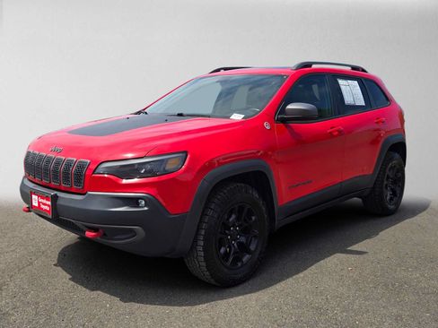 Used 2019 Jeep Cherokee Trailhawk w/ Comfort/Convenience Group AWD/4WD image 9