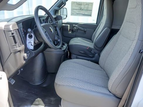 New 2025 Chevrolet Express 2500 Extended w/ Enhanced Convenience Package image 16