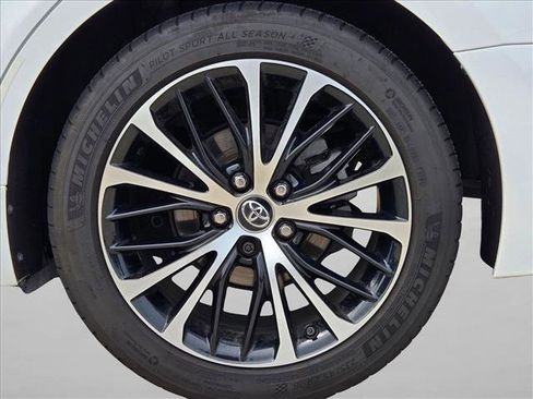 Used 2019 Toyota Camry SE FWD image 20