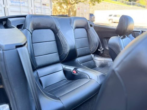 Used 2018 Ford Mustang GT Premium w/ GT Performance Package RWD image 17