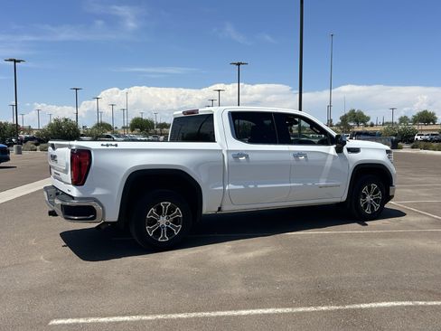 Certified 2025 GMC Sierra 1500 SLT AWD/4WD image 5